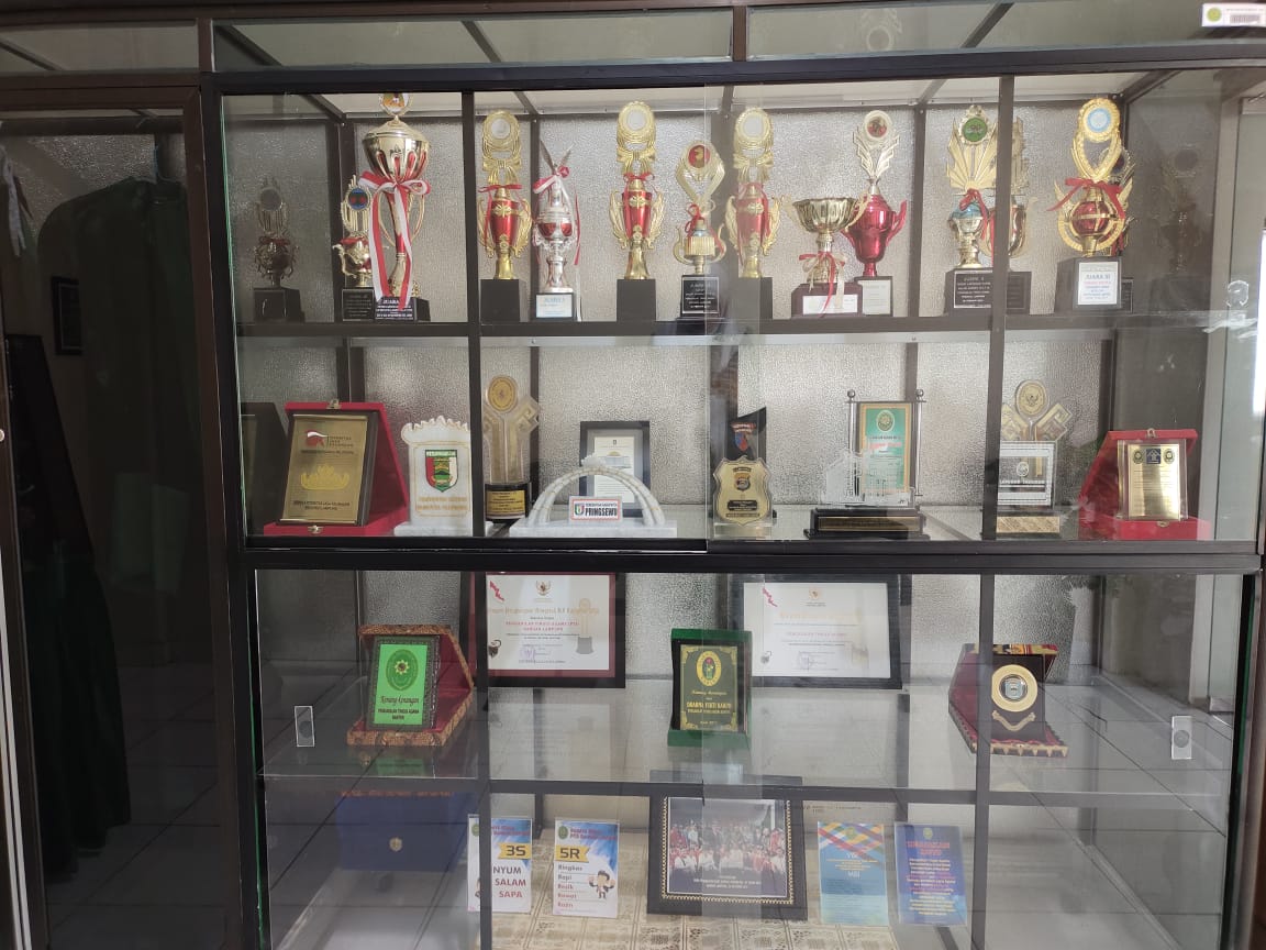 piala1